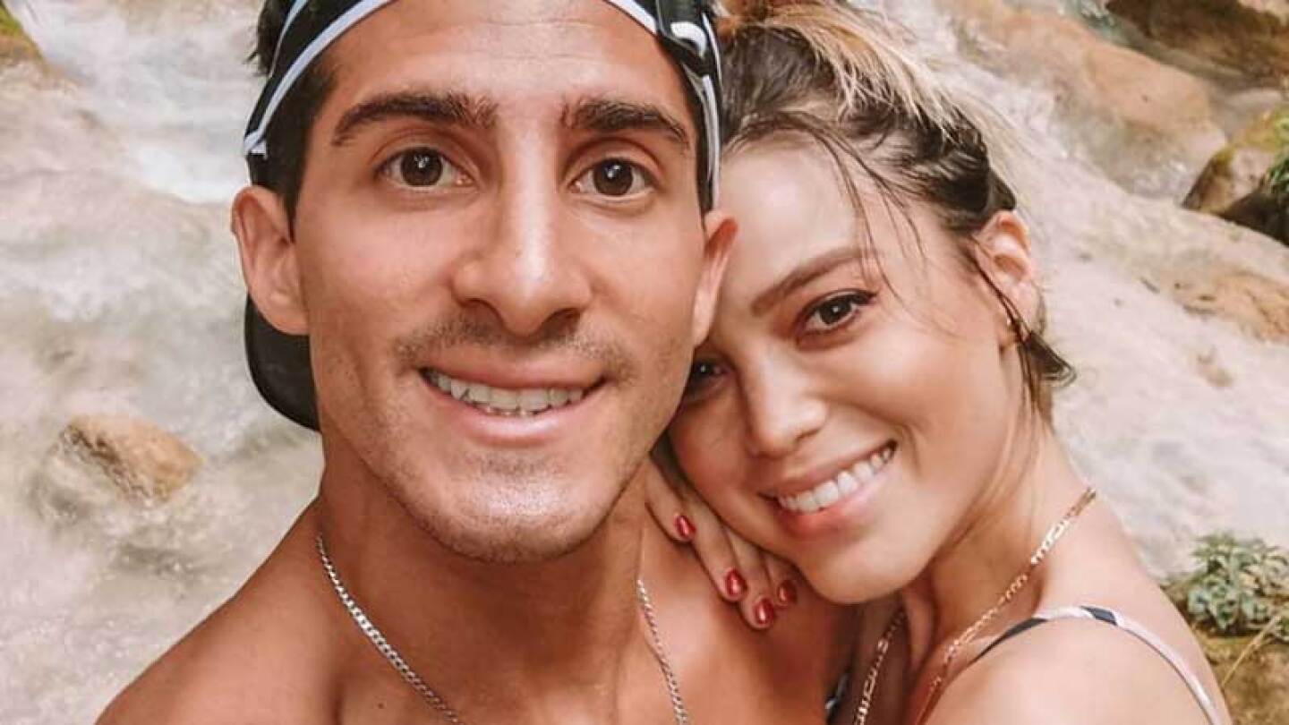 Rommel Pacheco le da sorpresa a su esposa desde Tokio