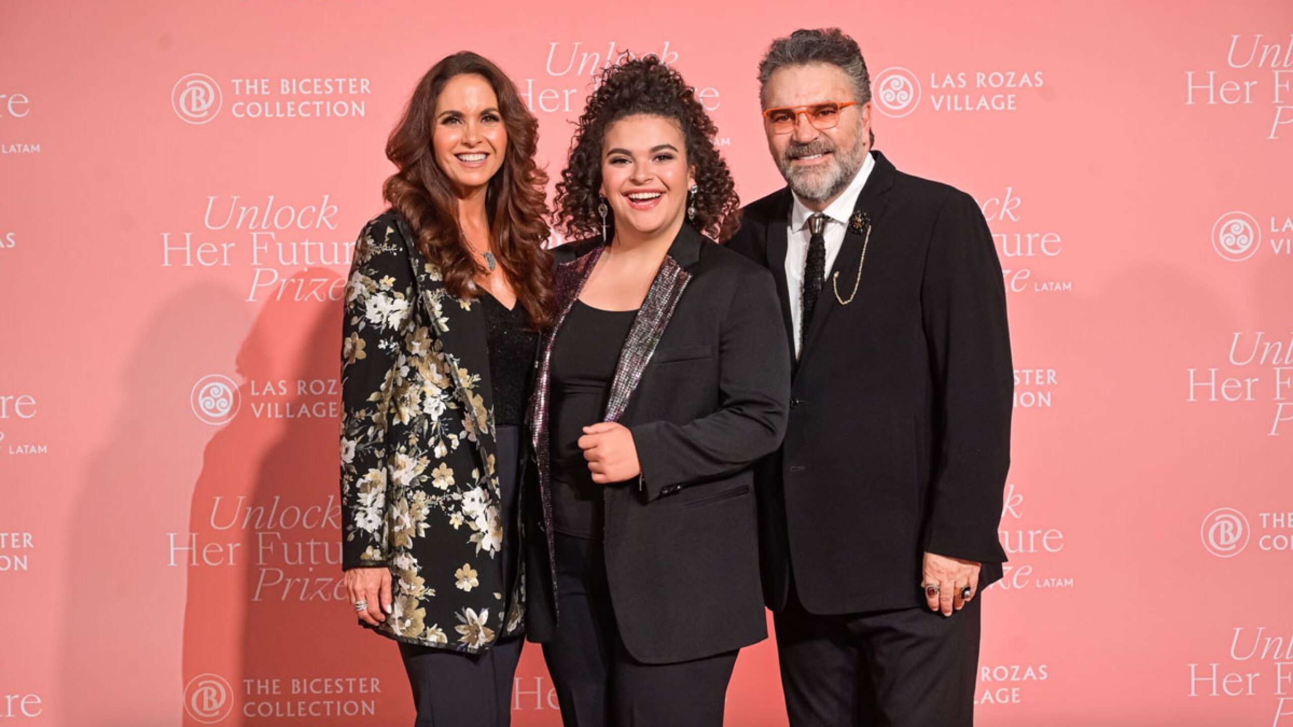 Lucero Mijares y sus papás