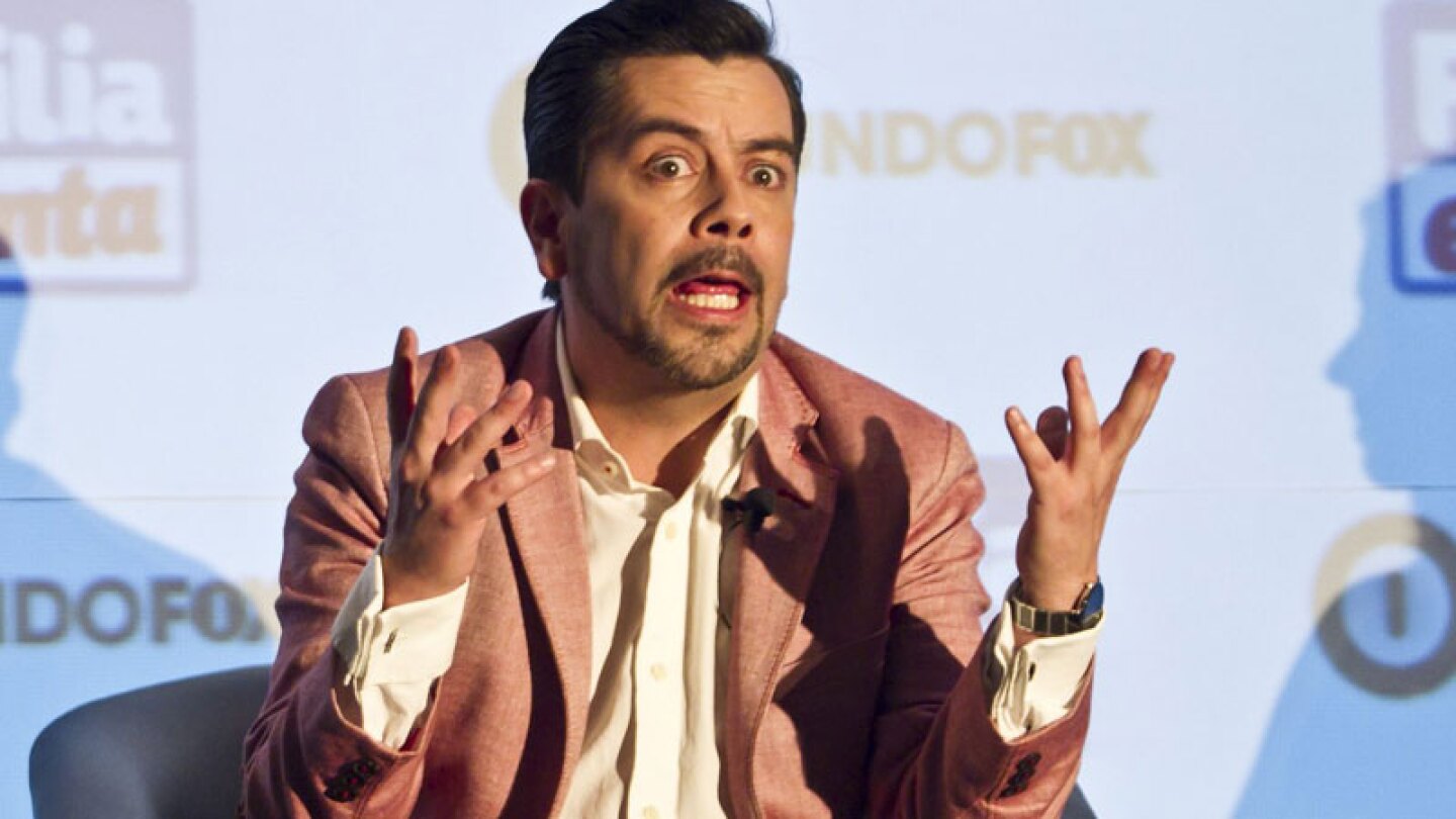 Carlos Espejel critica a Televisa