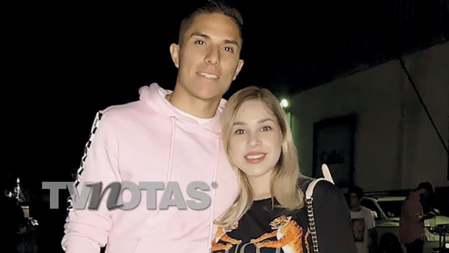 Nos enteramos que el futbolista le fue infiel a su esposa y armaron tremendo pleito en un bar.