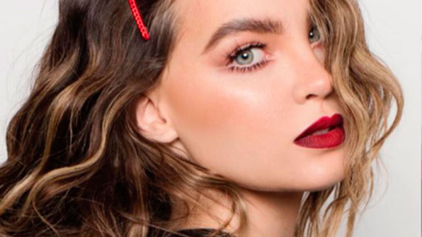 Belinda posa en lencería para redes