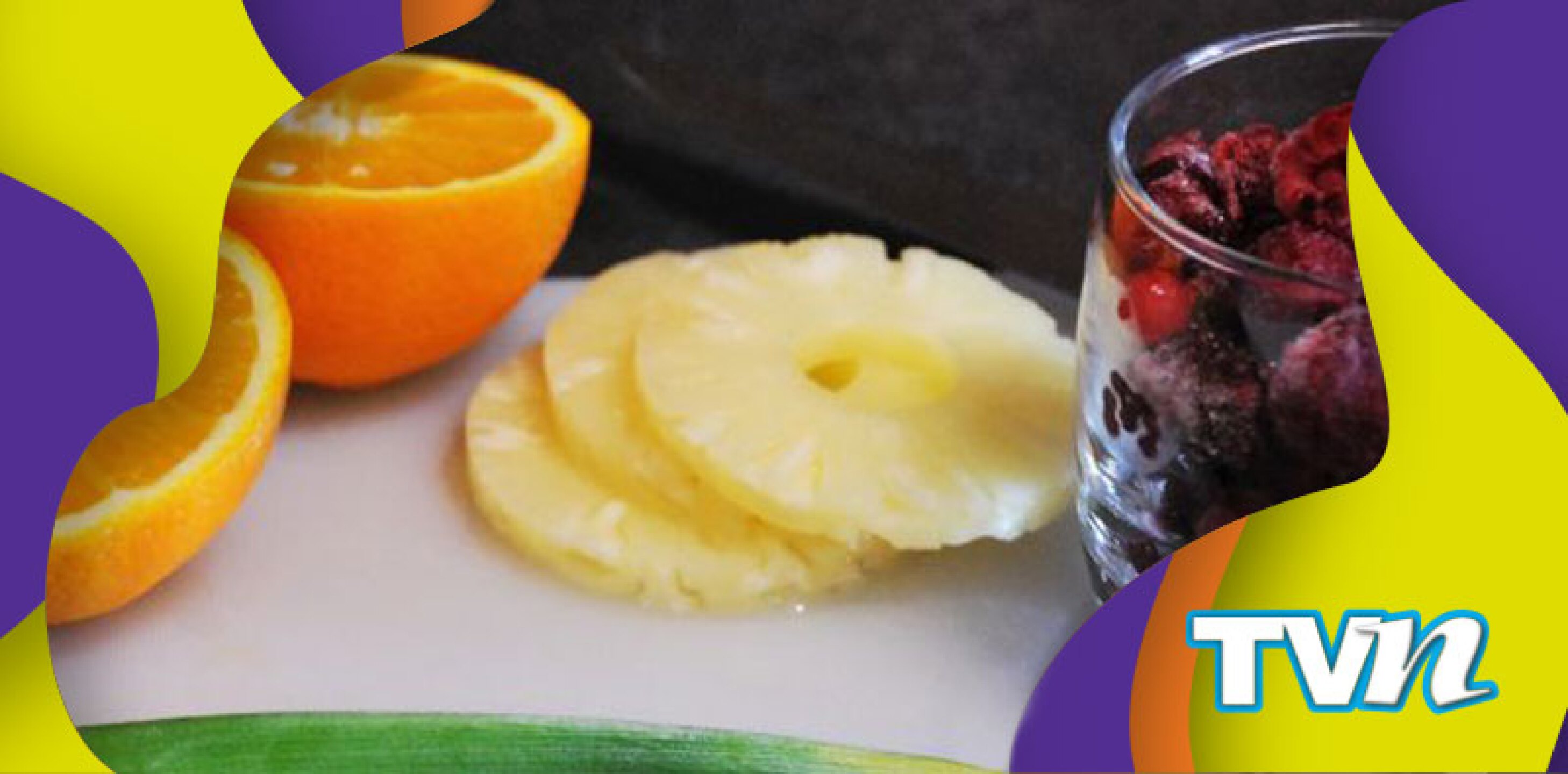 Jugo de naranja y arándanos
