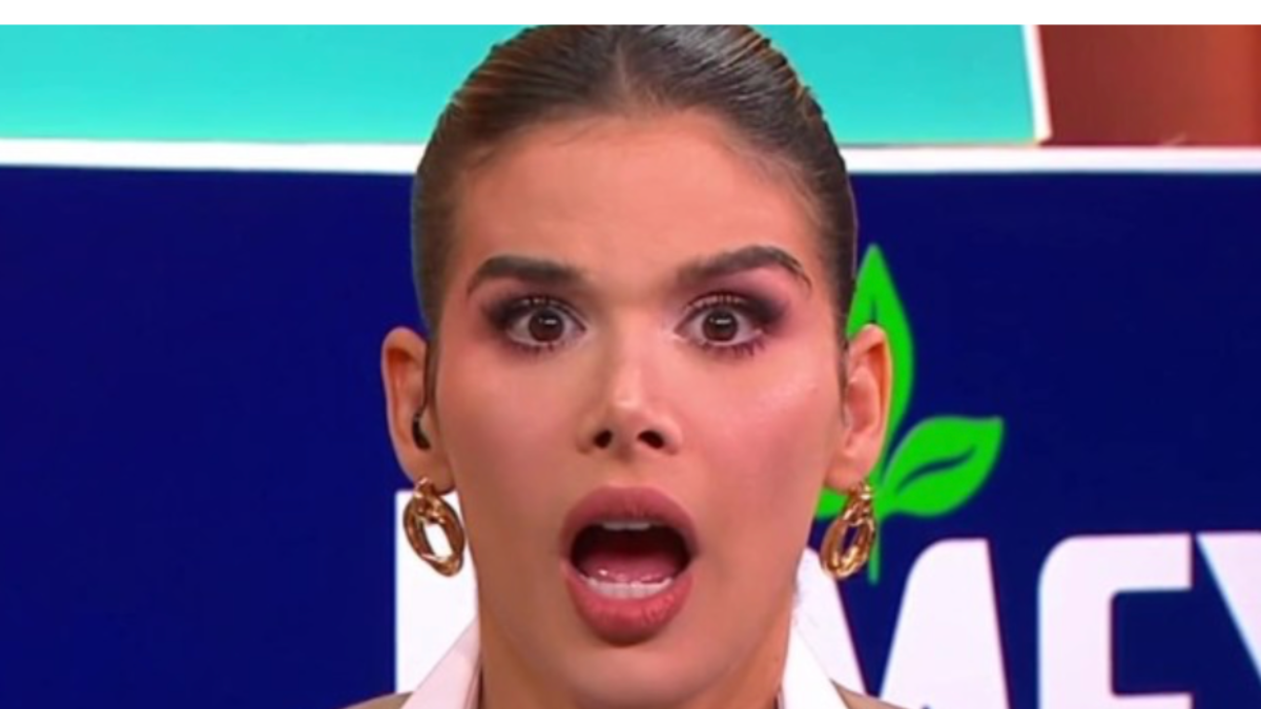 Marie Claire sorprendida-2.png