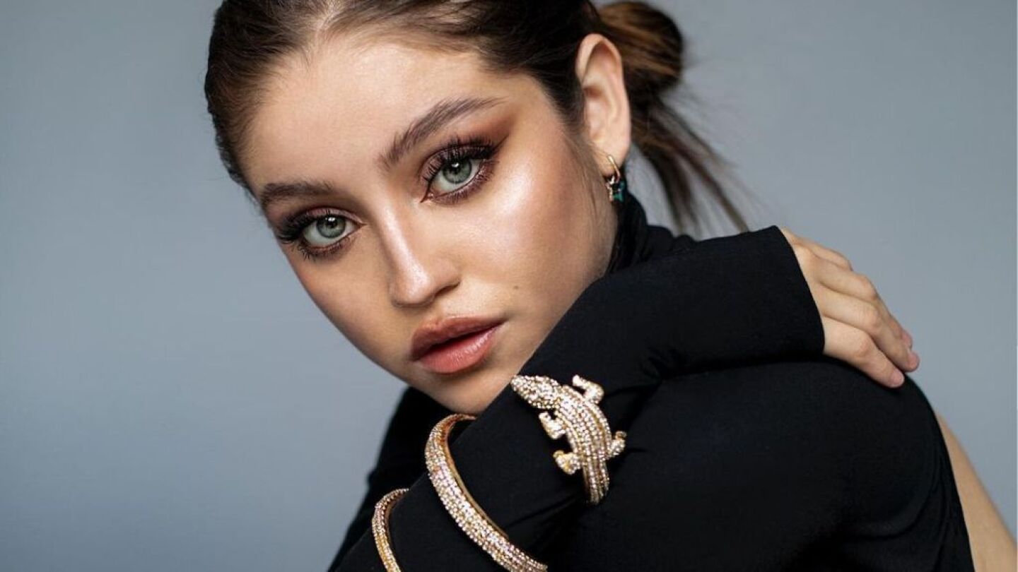 Karol Sevilla se ataca con usuaria