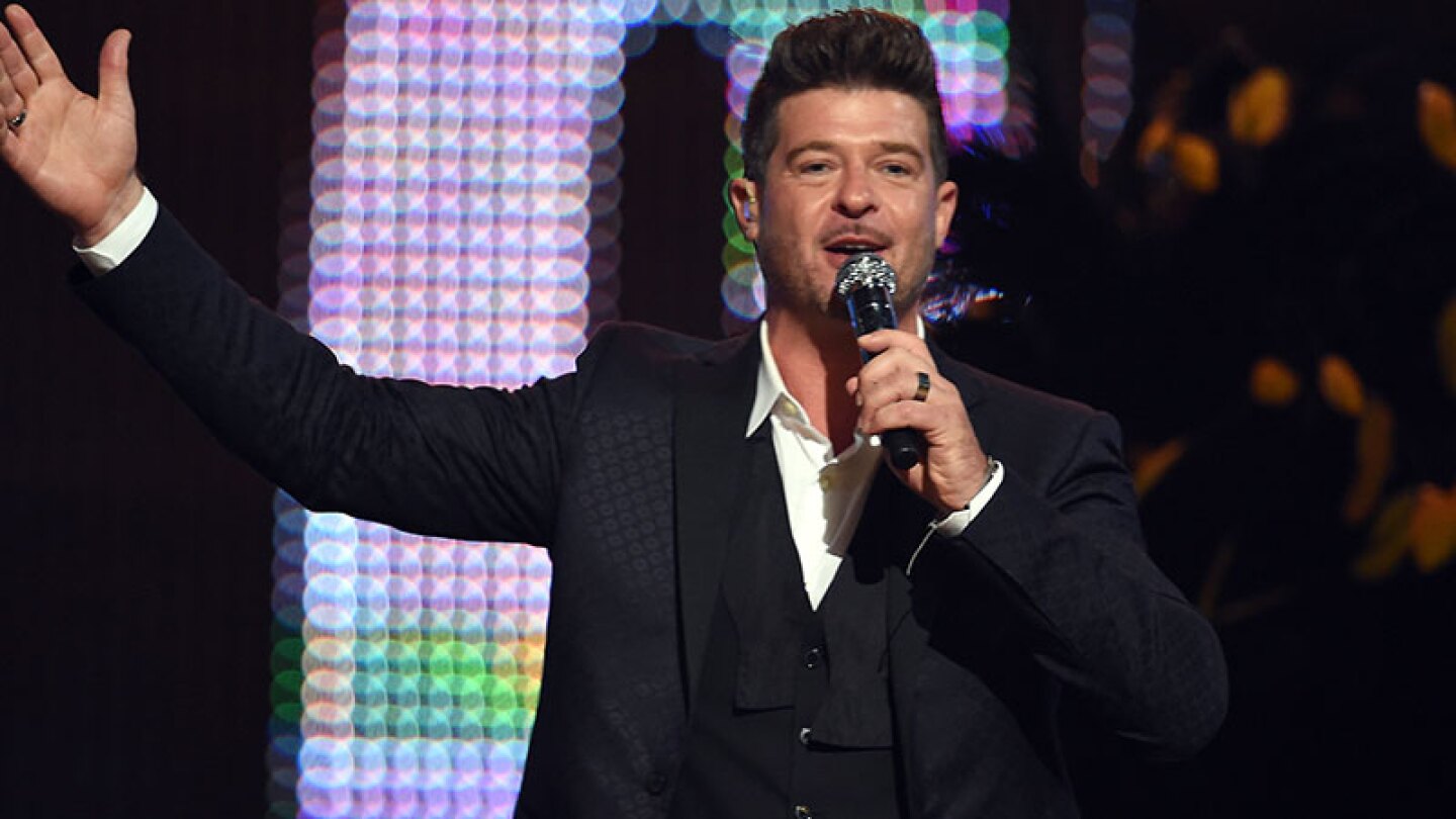 Acusan a Robin Thicke de golpear brutalmente a su hijo