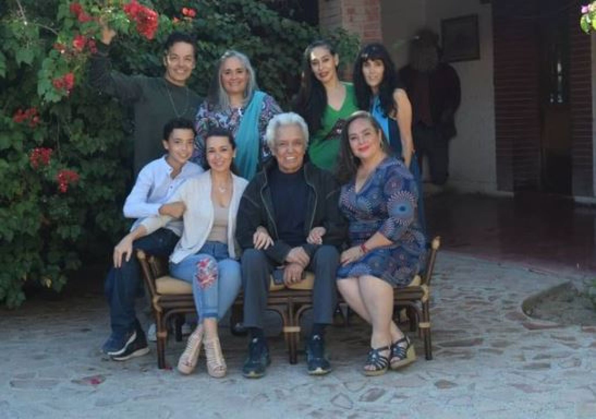La familia del cantante.