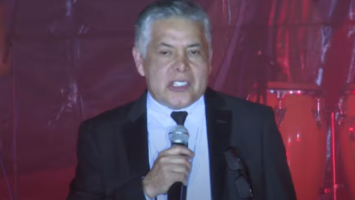 Mitzi se defiende de las críticas por su cambio de orientación