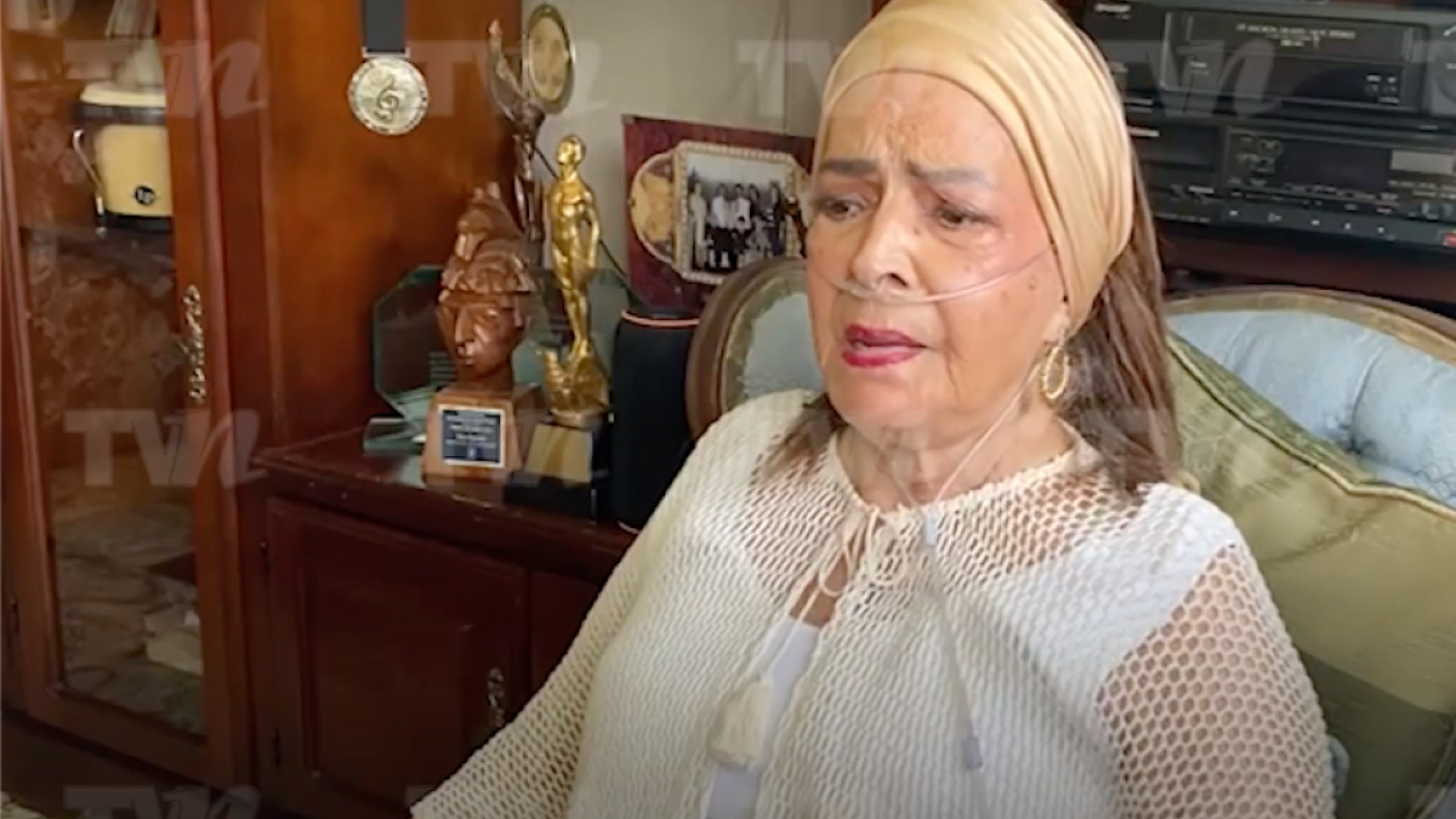 Elsa Aguirre con oxígeno