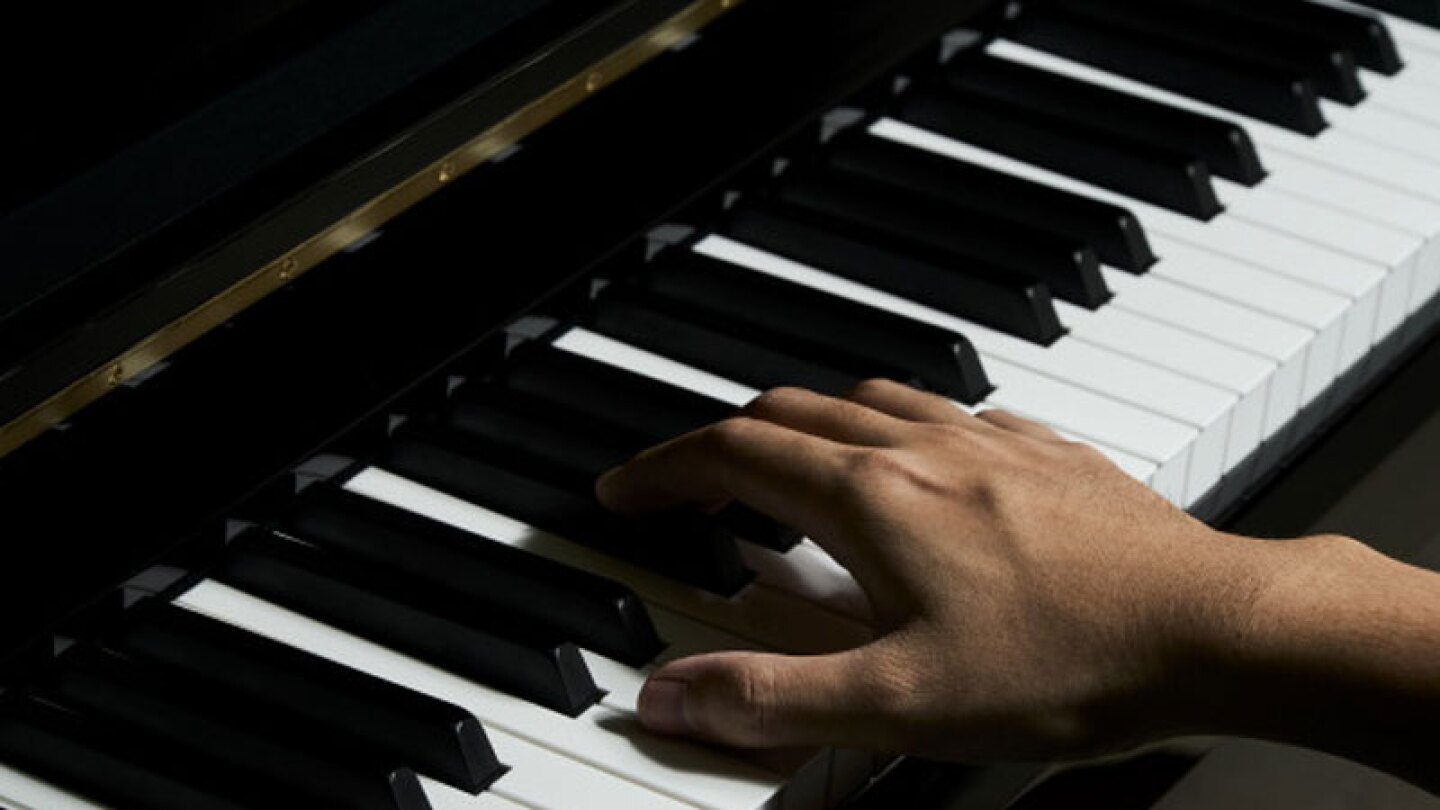Pianista recibe inesperado regalo