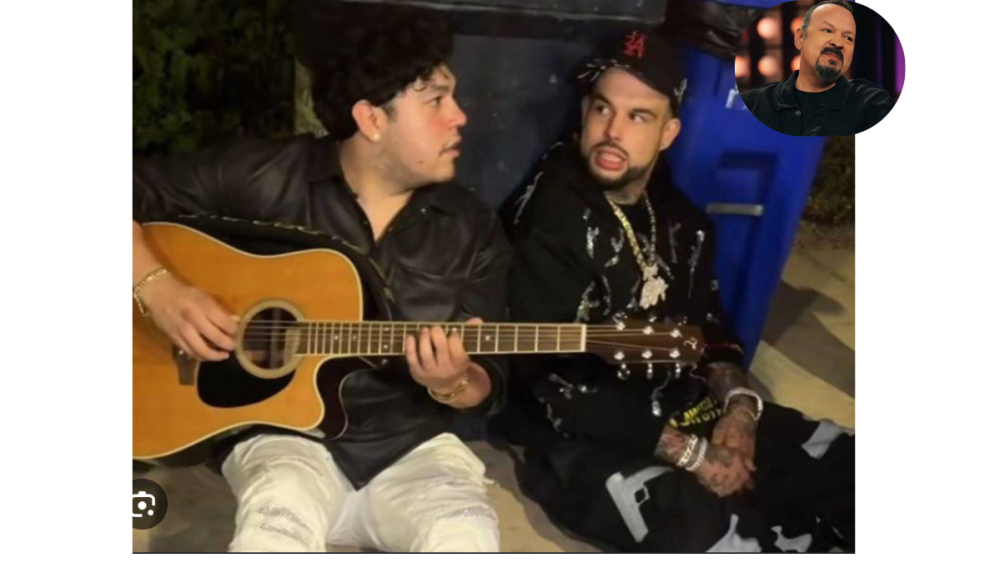 Emiliano Aguilar cantando en la calle