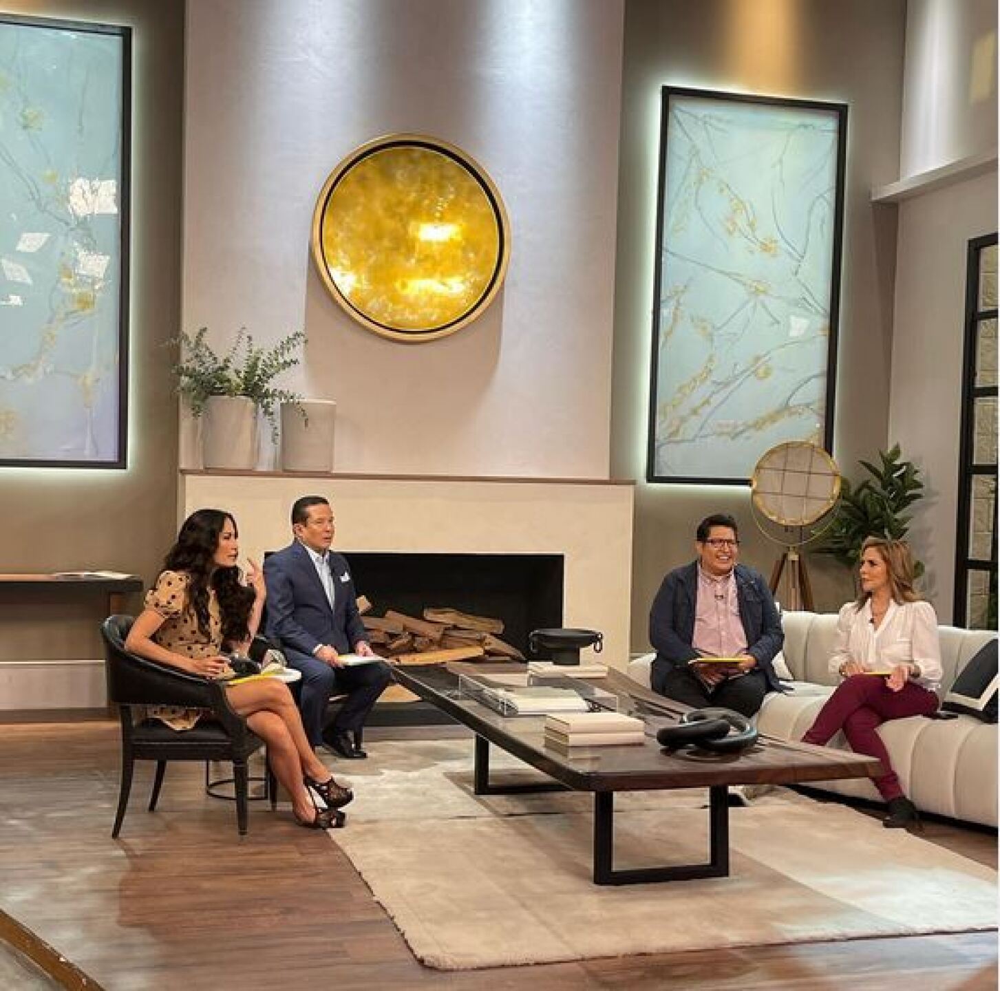 Presentan a la nueva conductora de Sale el Sol