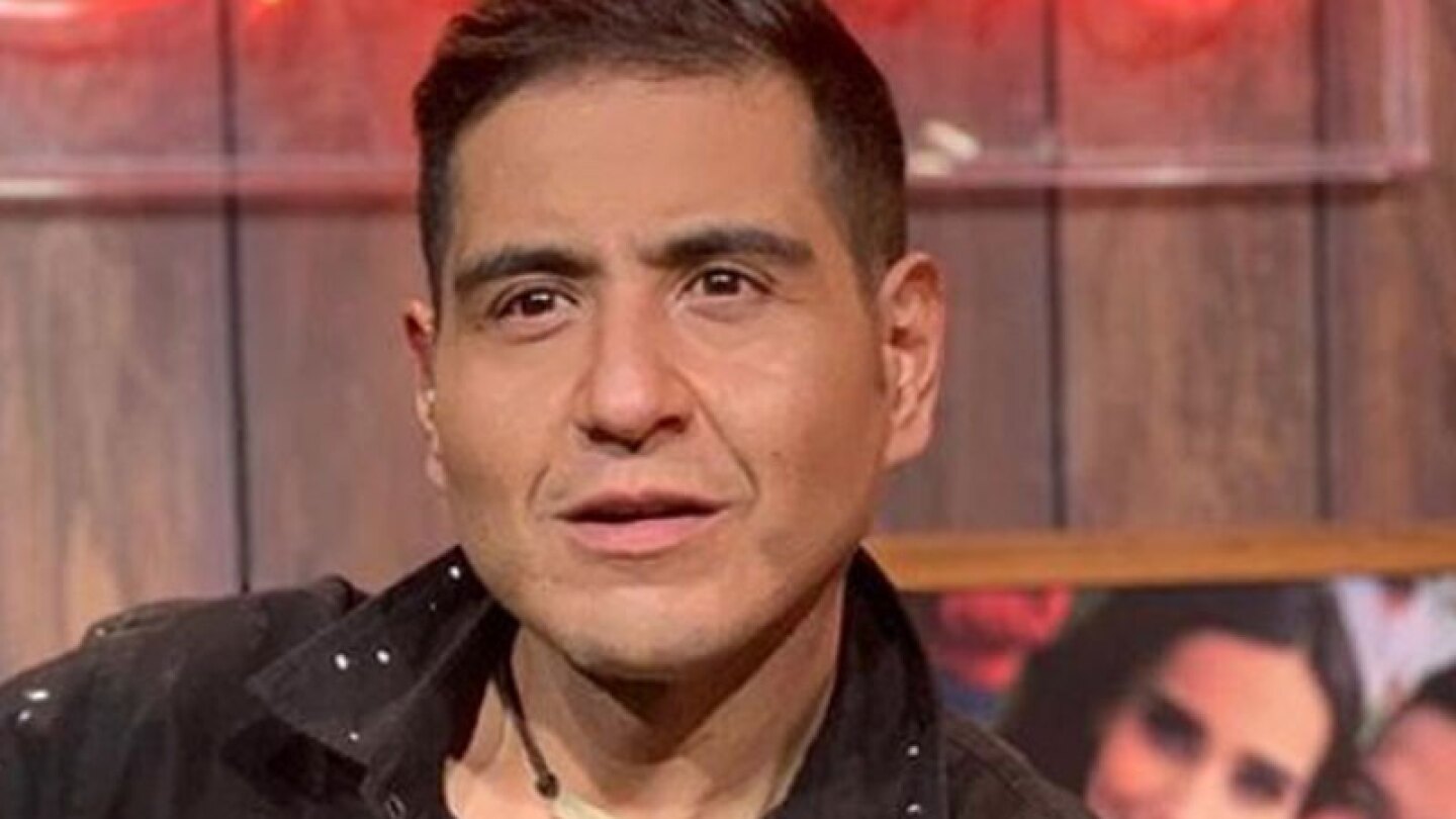 Hasta parece que nos lo cambiaron, el conductor ya luce cuerpo de 'gladiador'.