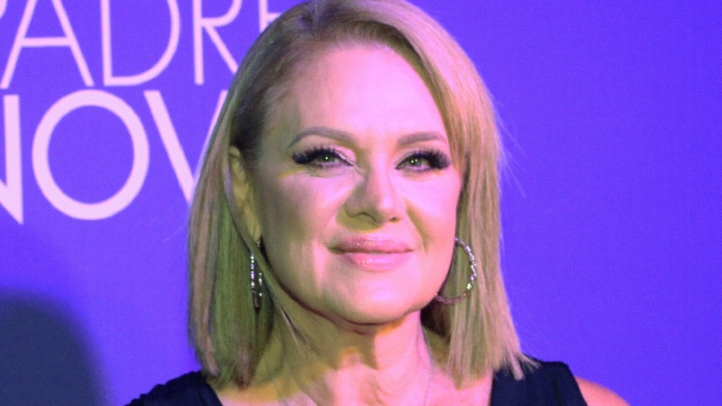 Erika Buenfil confiesa si su hijo pasará las fiestas decembrinas con su padre
