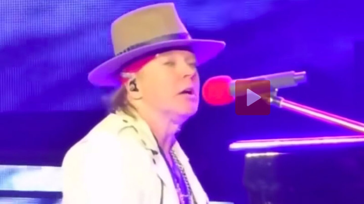 Se aparece fantasma en concierto de Guns N' Roses.