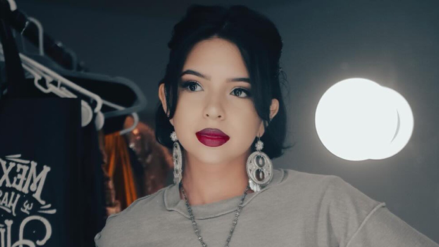 Ángela Aguilar