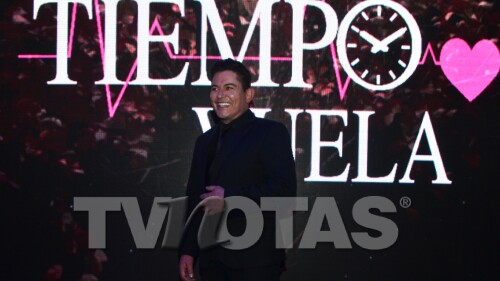 Ernesto Laguardia, busca crear conciencia sobre el cáncer de mama