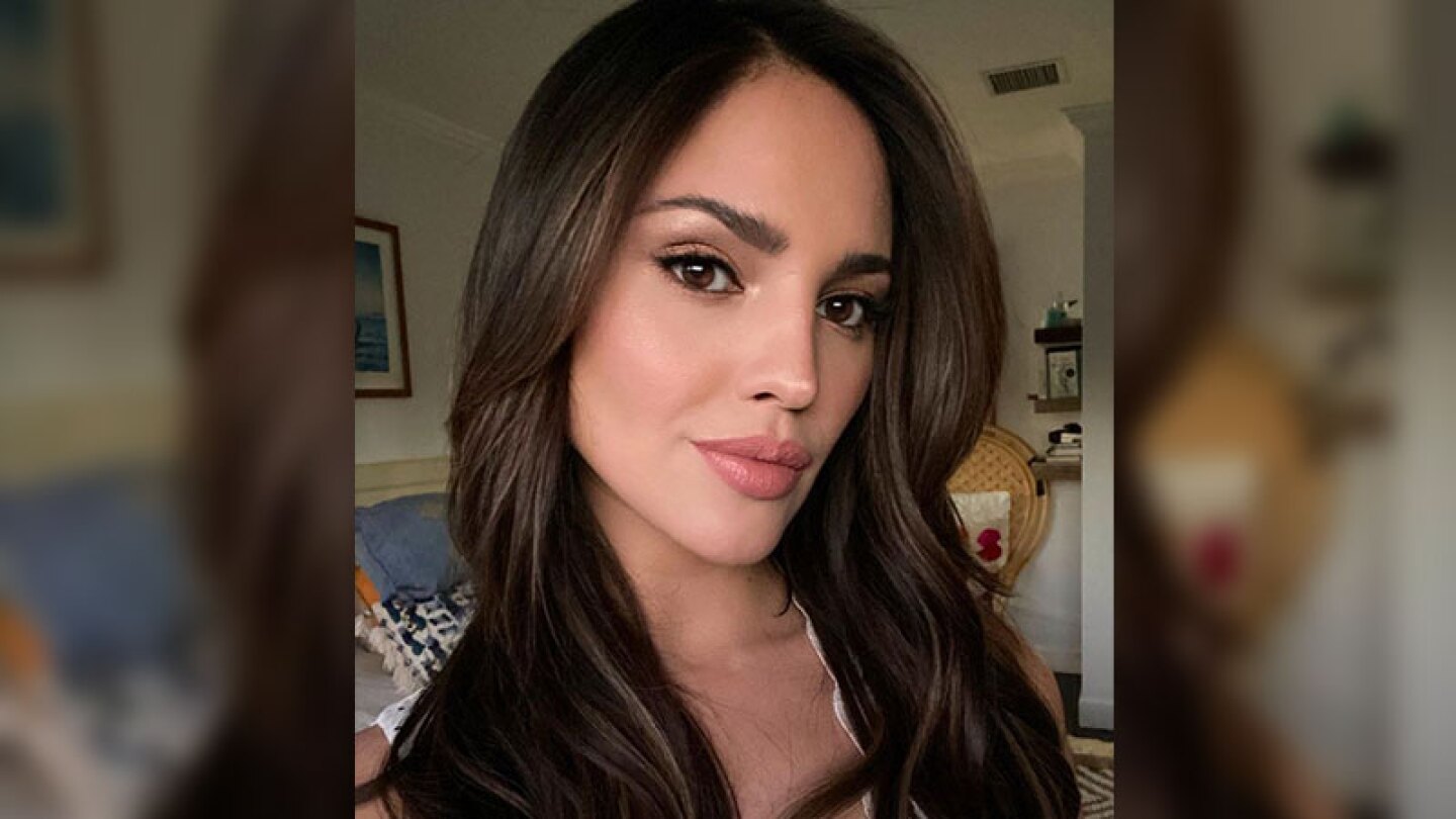 Eiza González protesta por antirracismo.