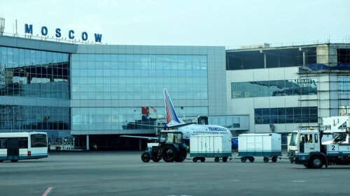 Mexicano se desnuda en aeropuerto de Moscú