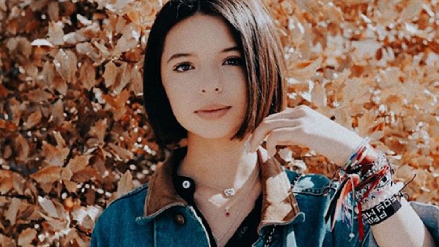 En embarrados jeans, Ángela Aguilar deja al descubierto qué trae debajo