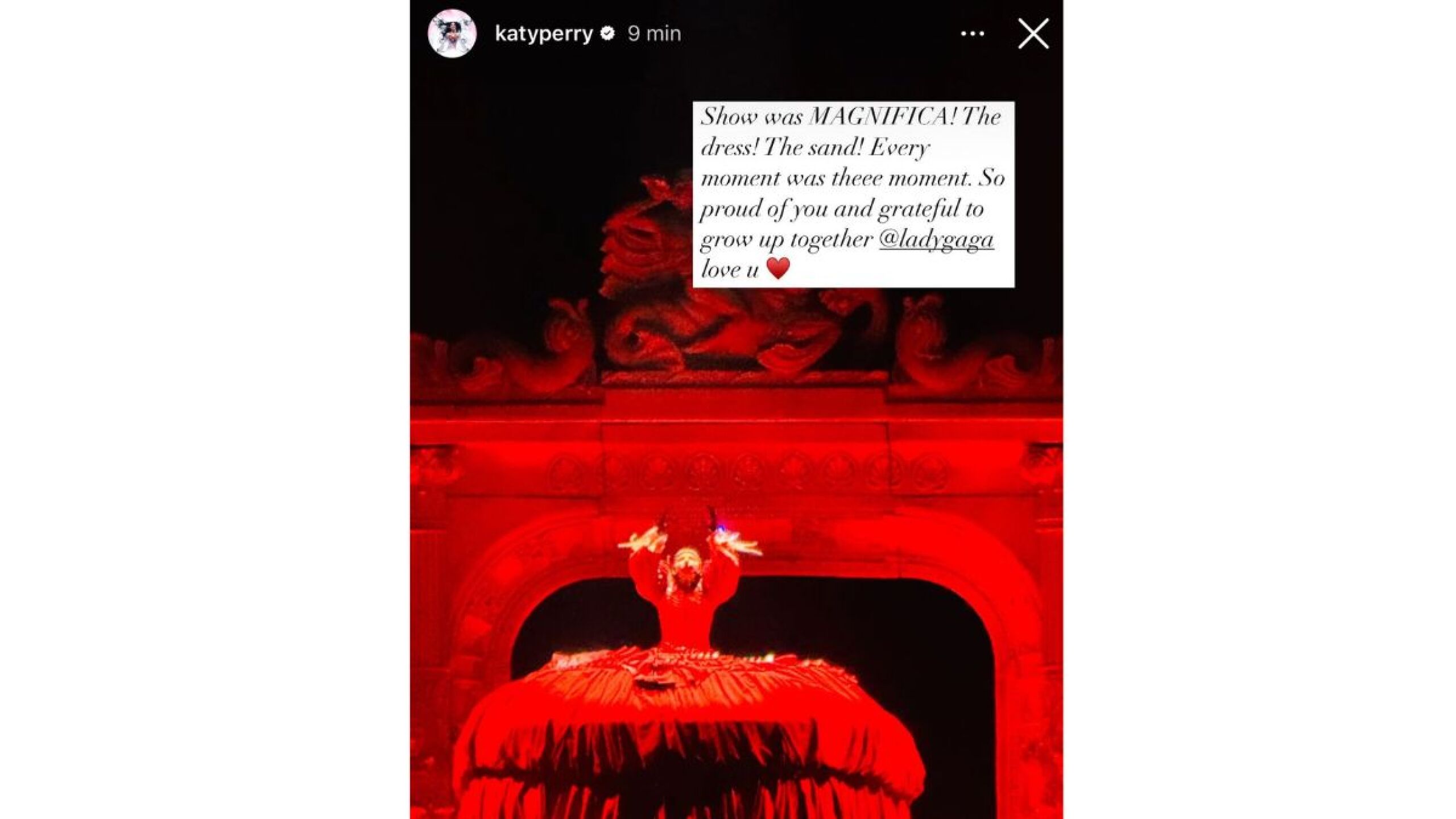 Katy Perry se une a la fiesta y enloquece a las redes