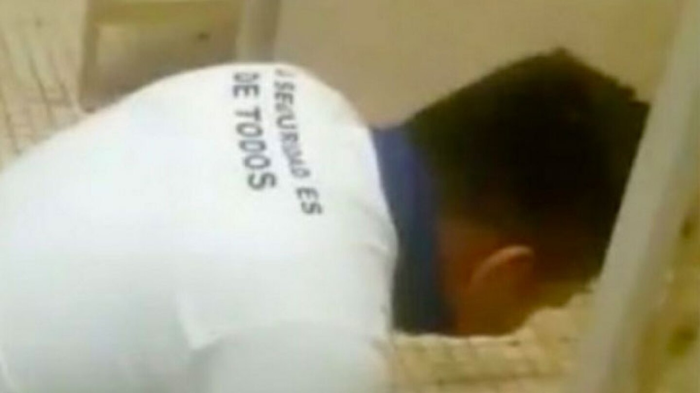 Exhiben video de 5 policías de Tabasco abusando de una compañera alcoholizada