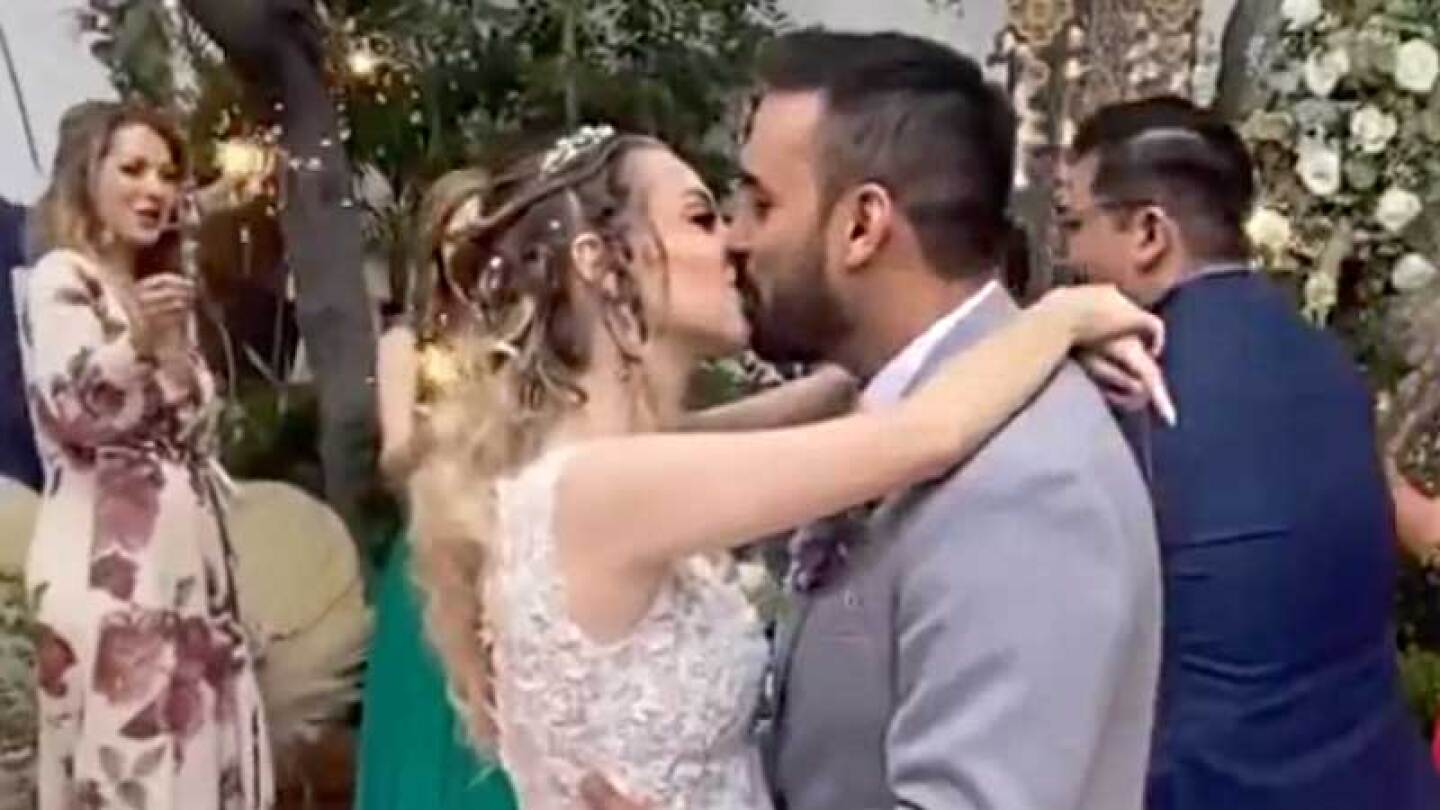 YosStop se casa embarazada