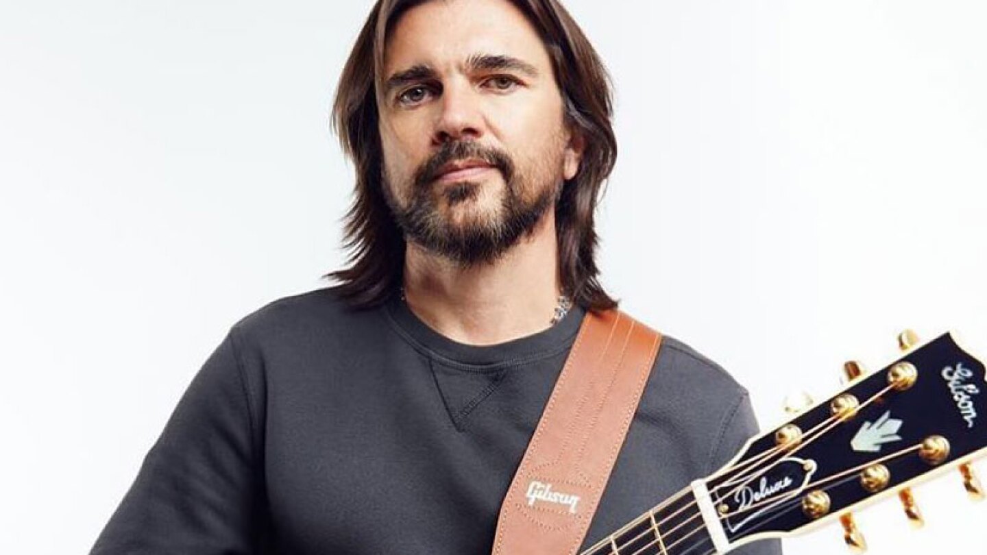 Juanes roba carro