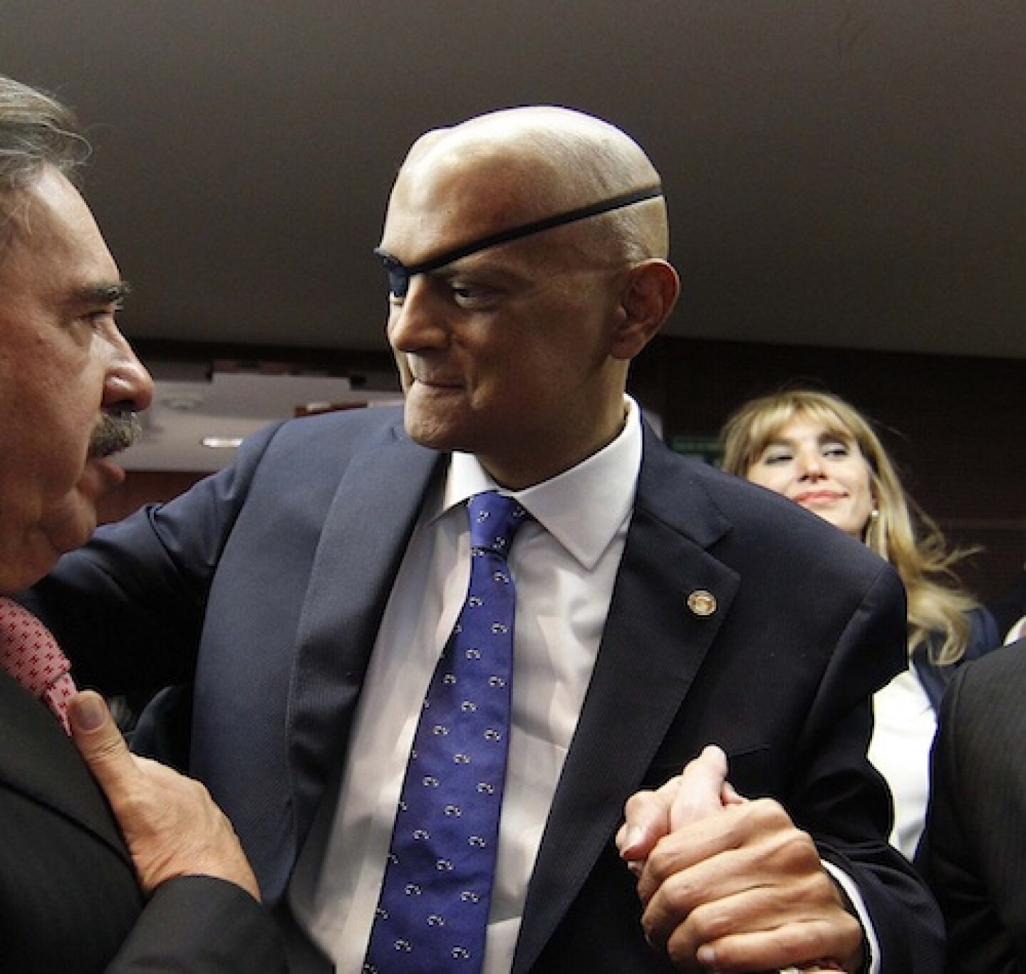 El senador Alonso Lujambio falleció esta madrigada víctima de cáncer.