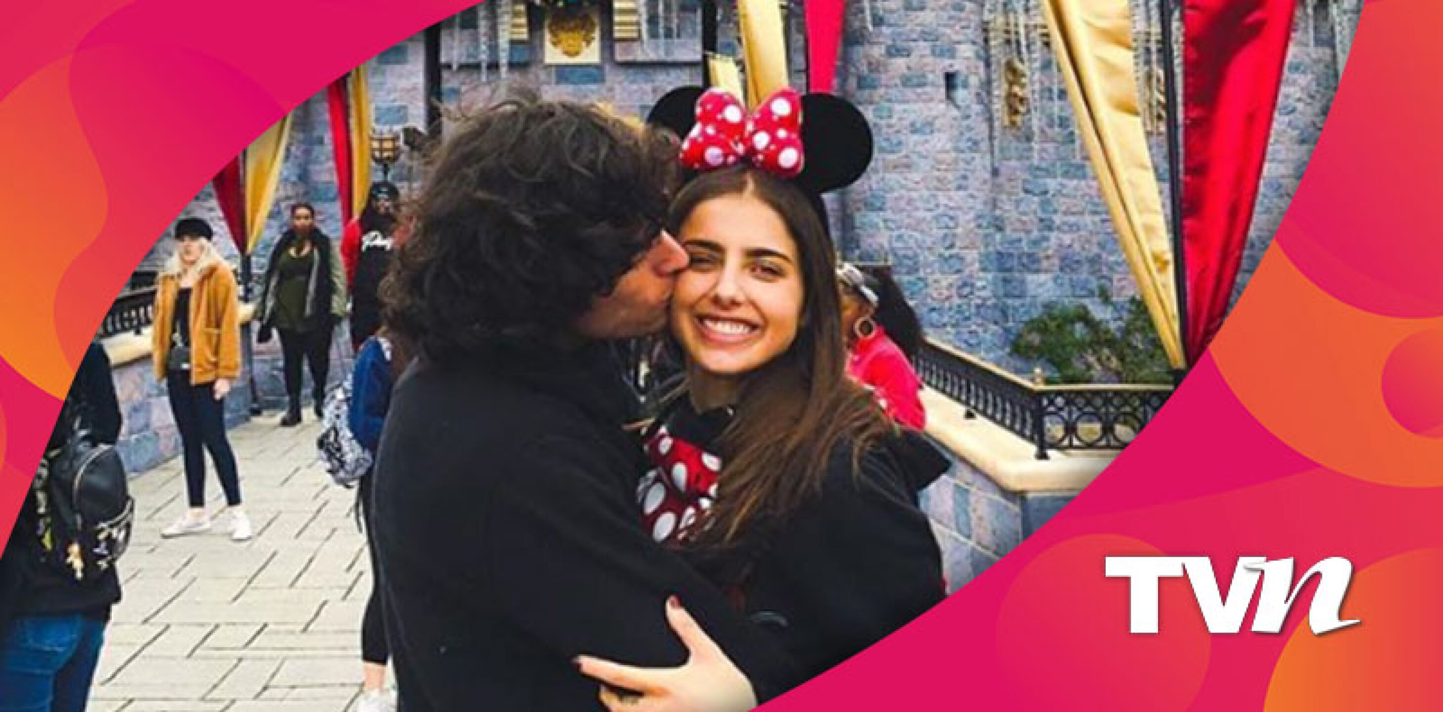 Michelle Renaud está disfrutando al máximo su relación con su novio Danilo Carrera.
