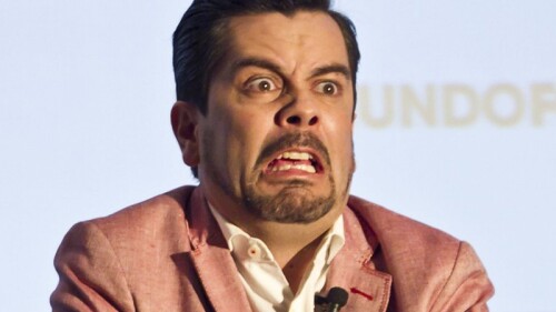 Ya sin nada que temer, Carlos Espejel despotrica contra Televisa