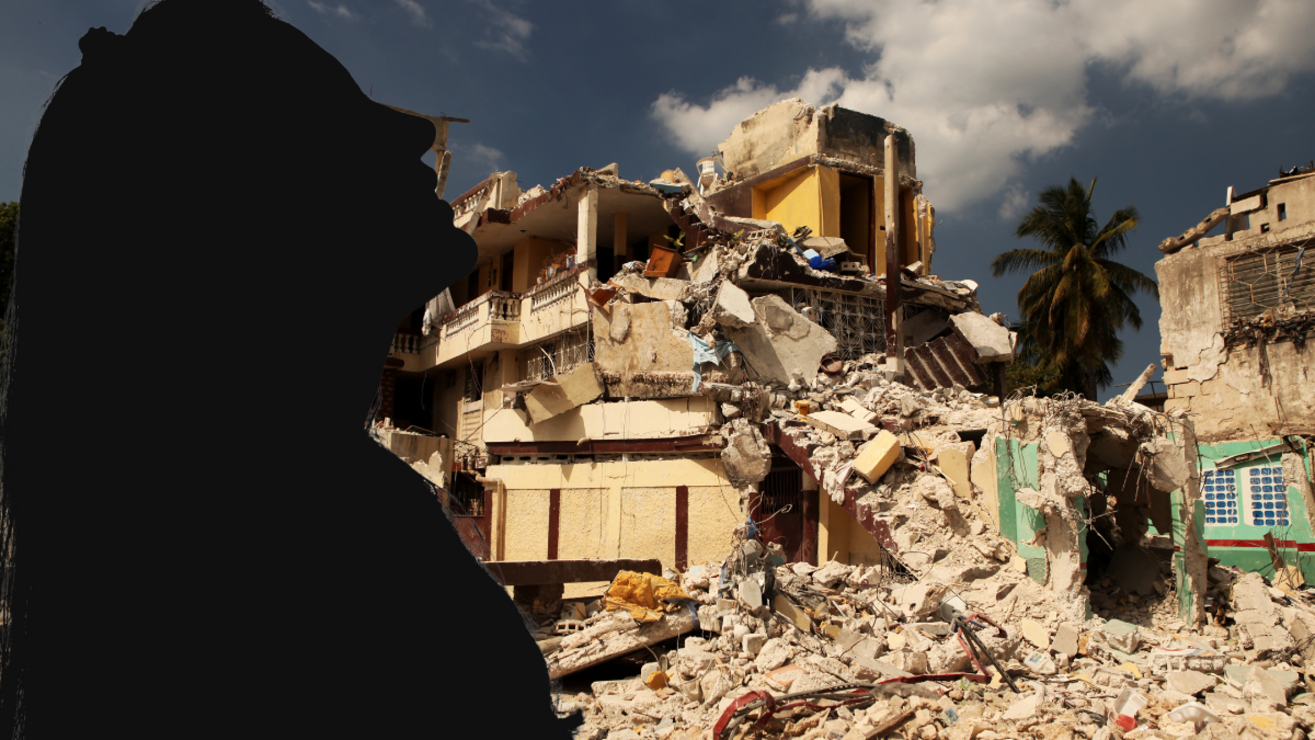 Mujer en terremoto