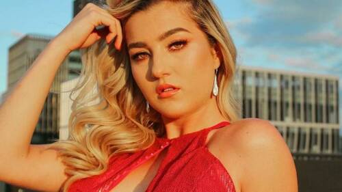 Melenie confiesa qué se ha hecho en el cuerpo