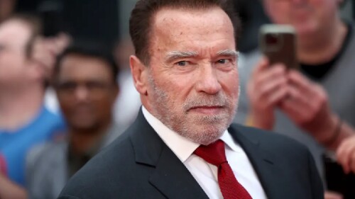 Arnold Schwarzenegger: Recuerda una cirugía ‘no invasiva’ que casi le cuesta la vida