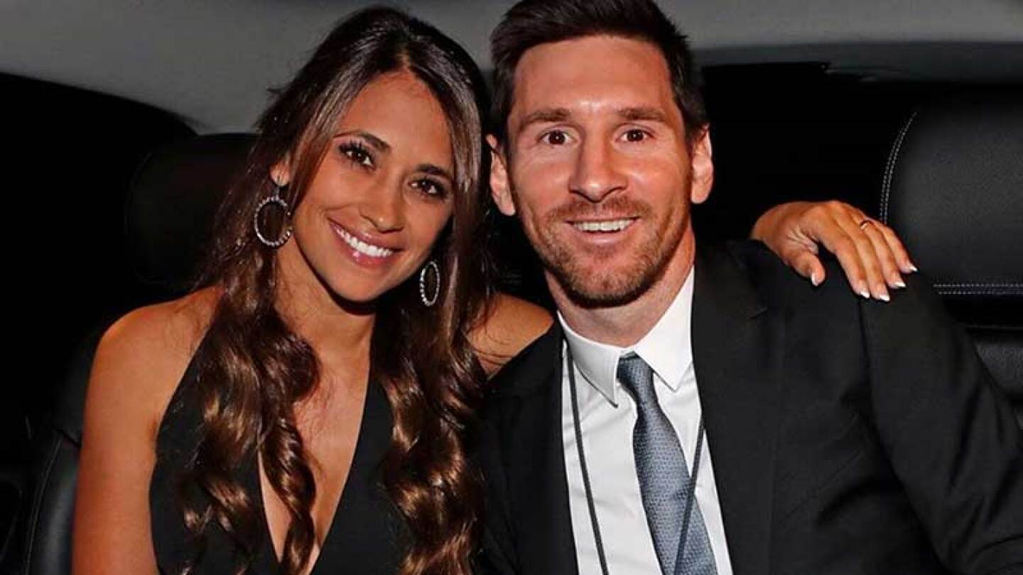 Lionel Messi y Antonella Rocuzzo fueron captados en atrevida acción.
