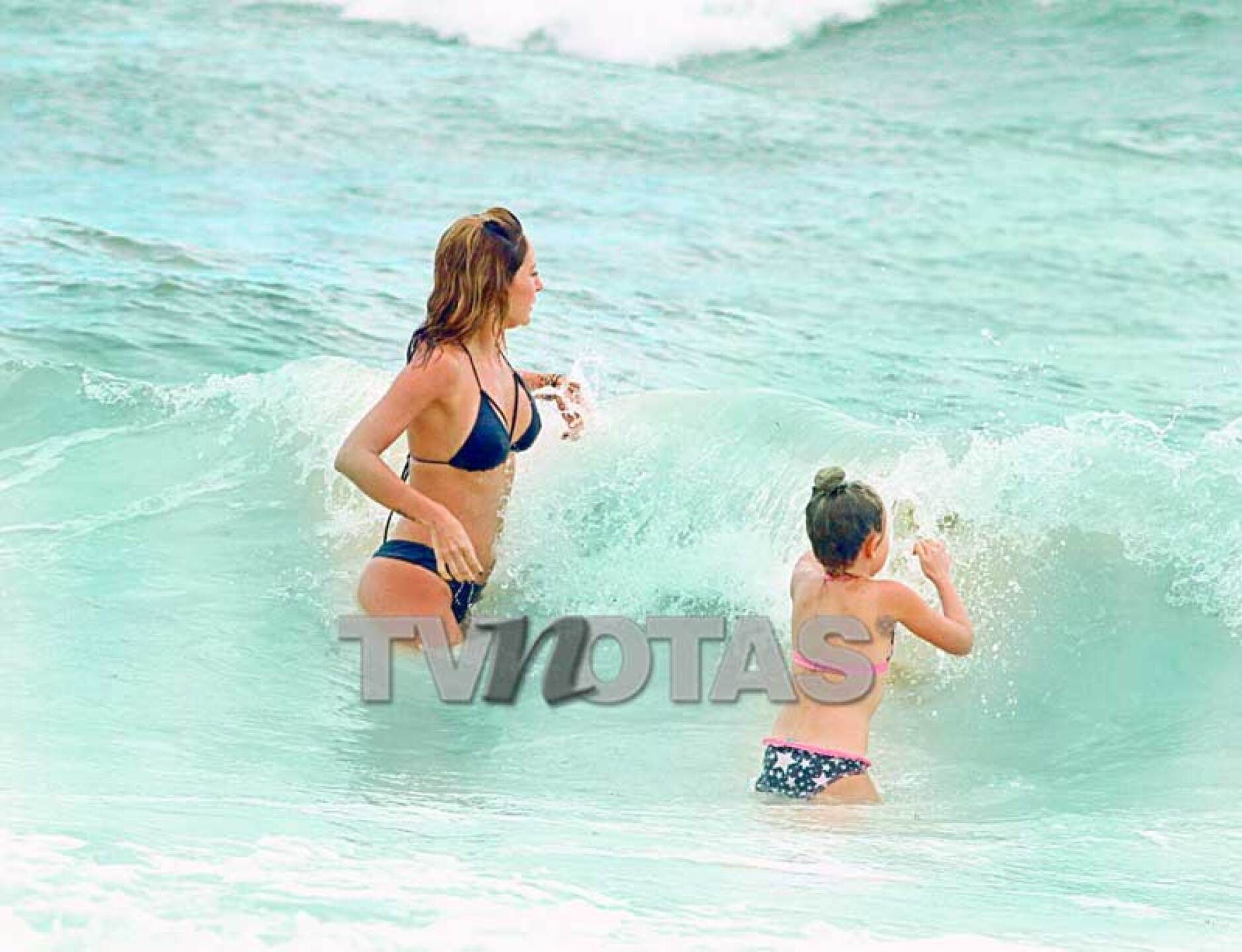 Geradine Bazán disfruta de Playa del Carmen