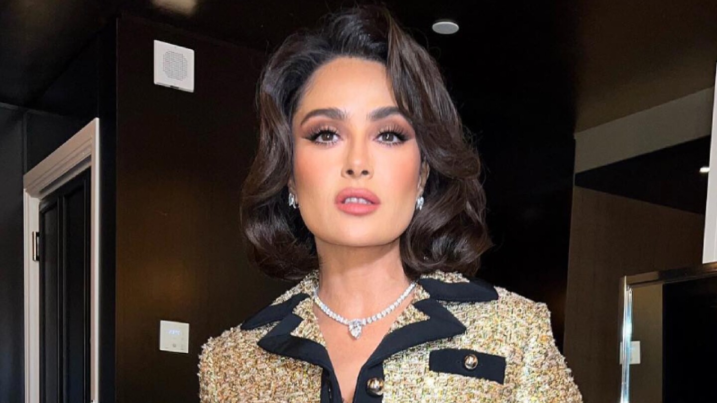 Salma Hayek celebrated her mother's 80th birthday with lavish guests!