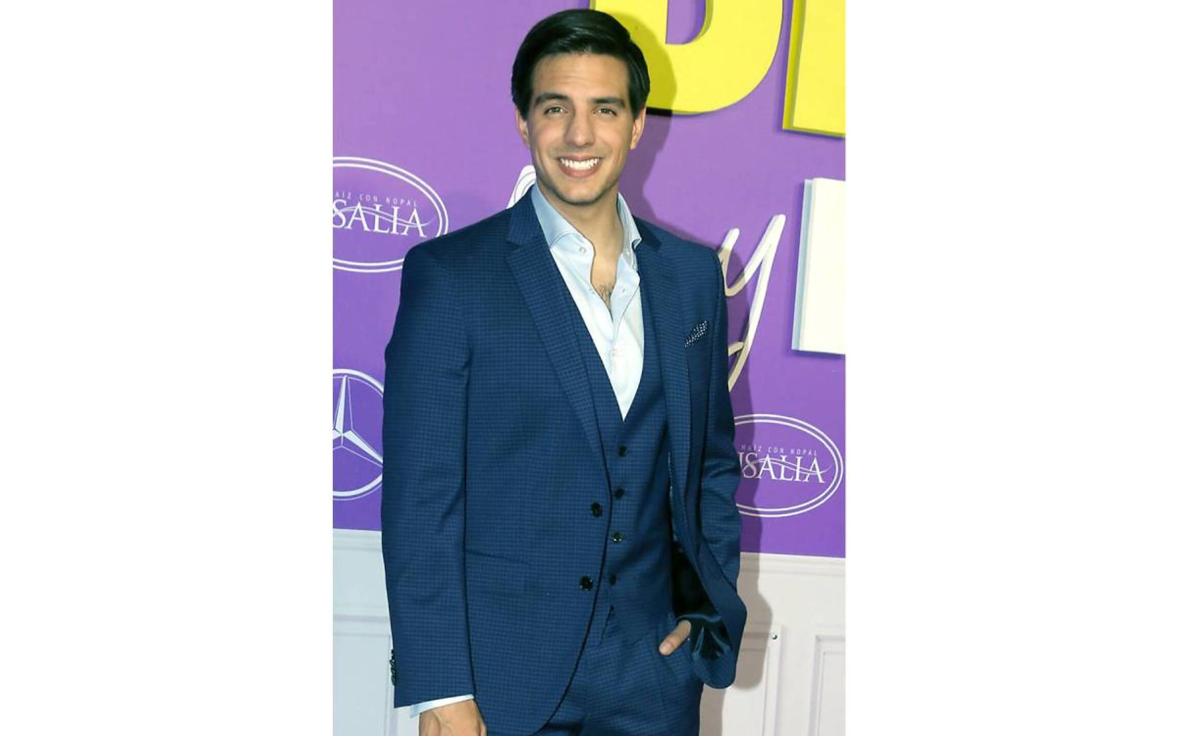 Vadhir Derbez