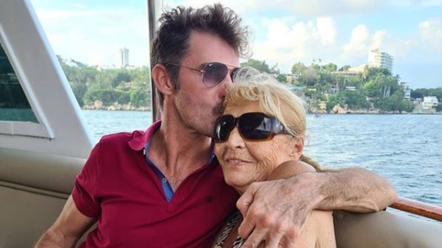 Leonardo García y su mamá.