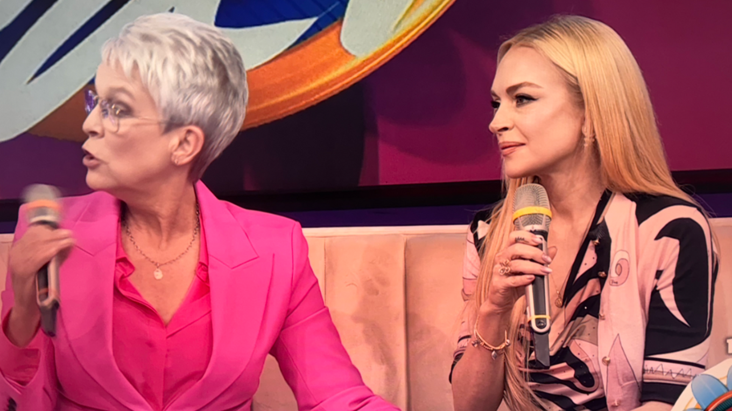 Lidnsay Lohan y Jamie Lee Curtis en el programa Hoy
