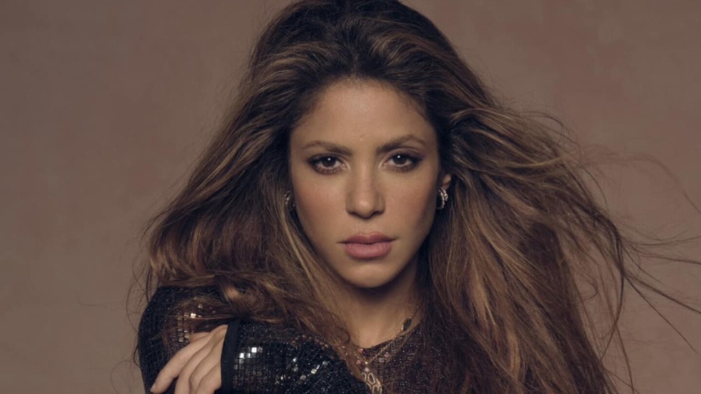 Shakira se va de Barcelona tras firmar acuerdo con Gerard Piqué
