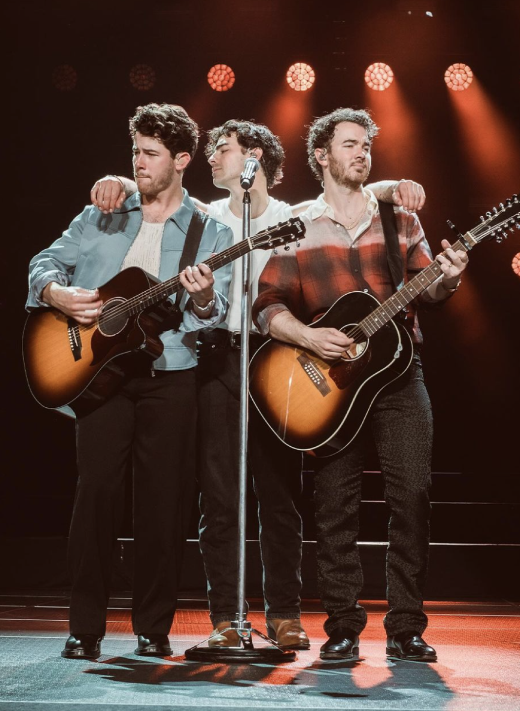 Jonas Brothers posponen fecha en México
