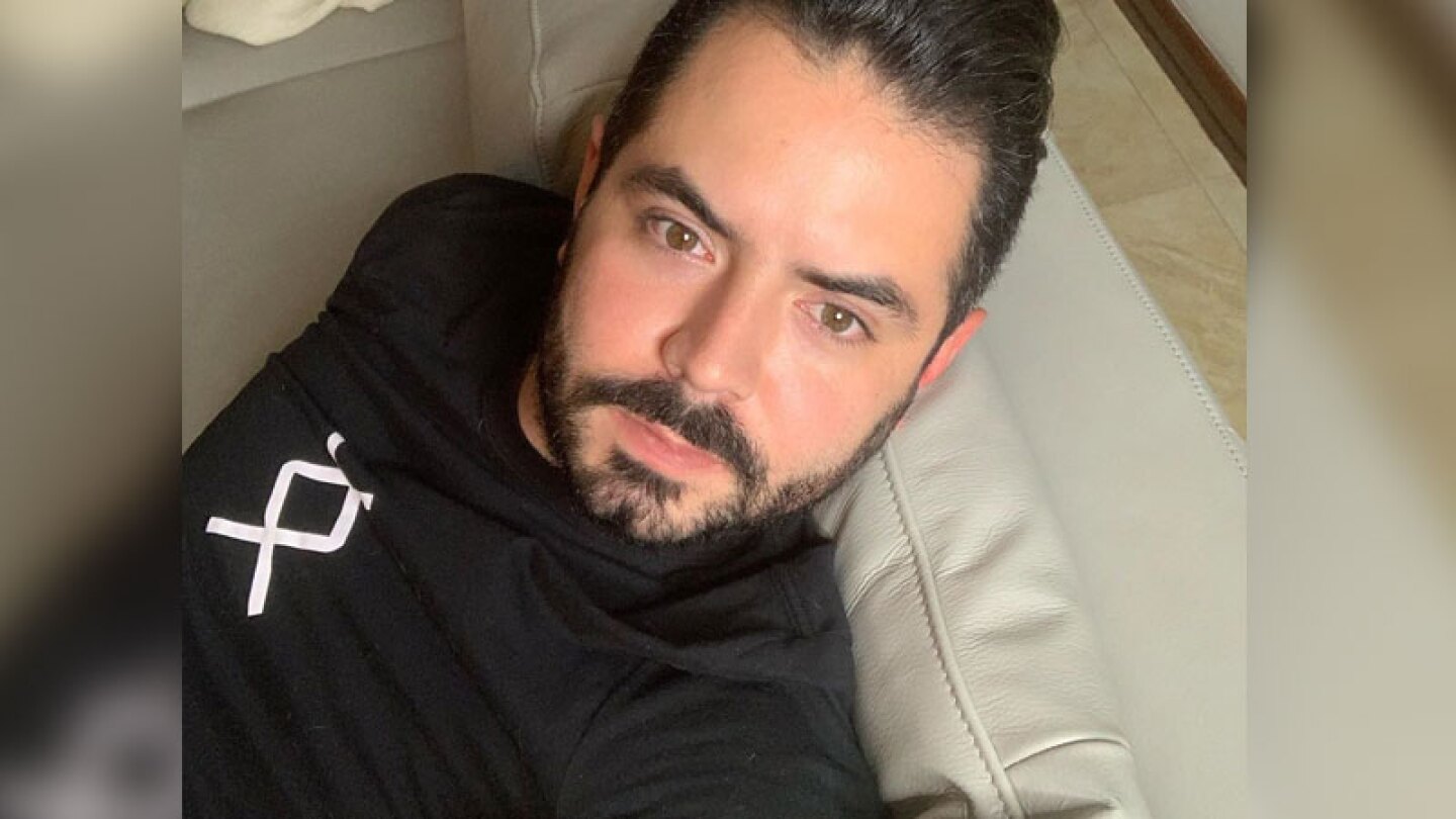José Eduardo Derbez Escorpión Dorado