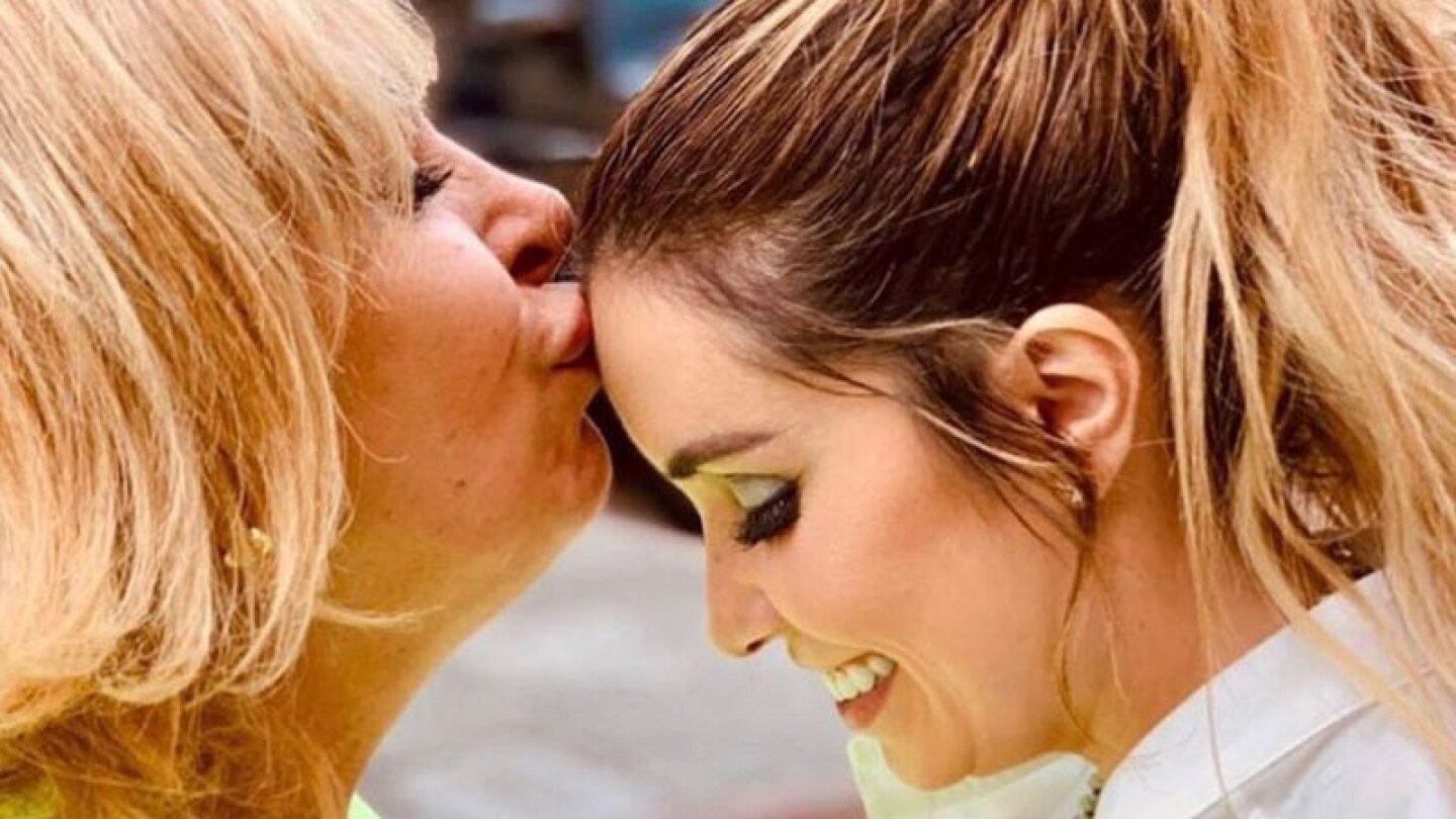 Andrea Escalona recuerda a su mamá Magda Rodríguez con bello altar