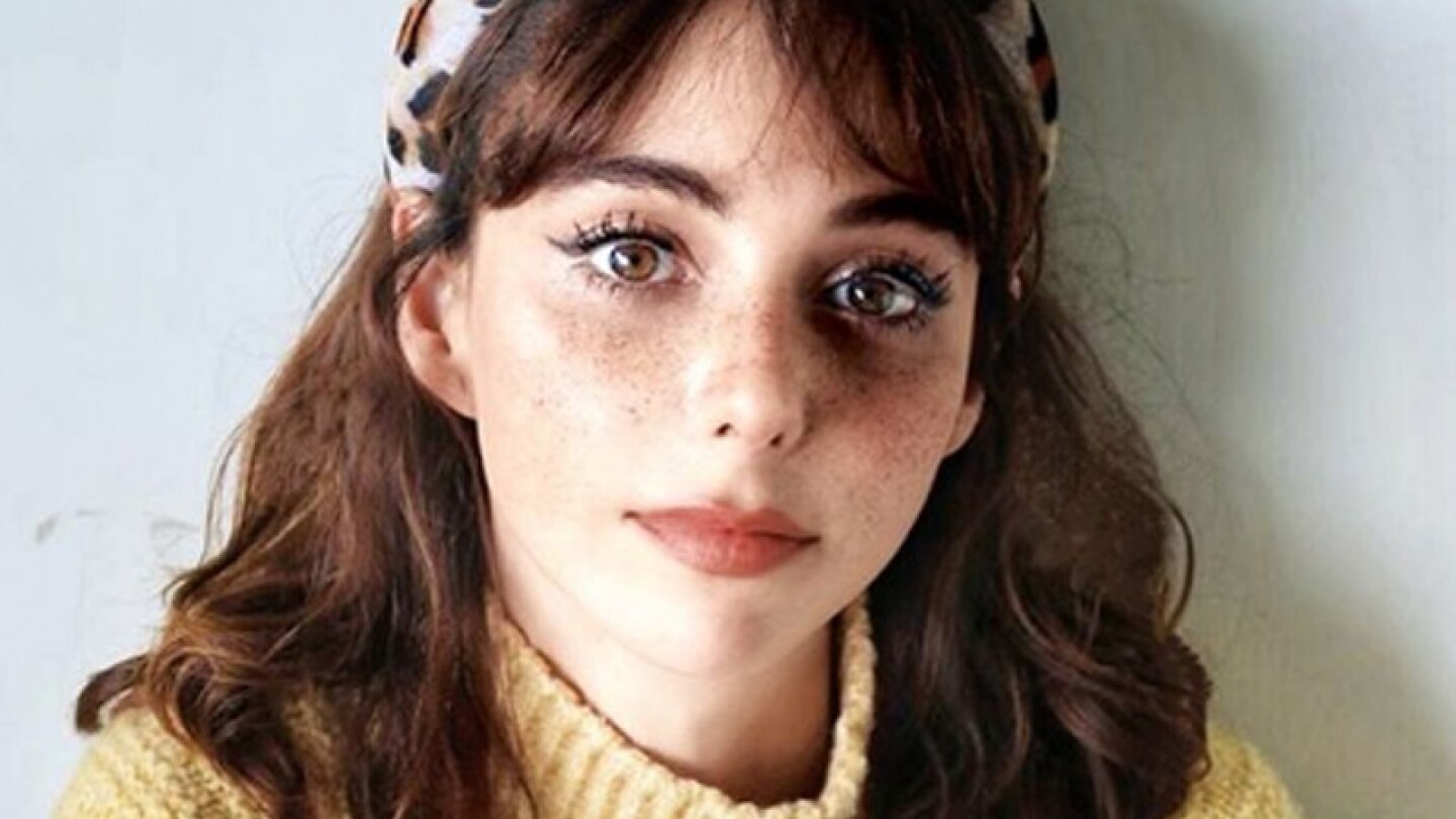 Natalia Téllez cambia de look, al estilo Esmeralda Pimentel