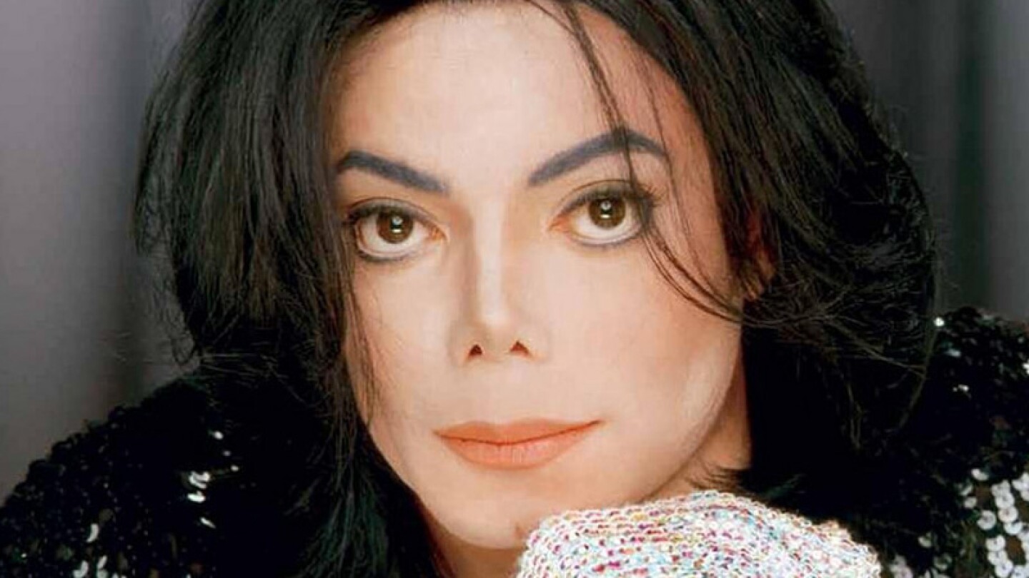 Supuesta víctima de Michael Jackson asegura ¡que el cantante tenía una poderosa red de prostitución infantil!