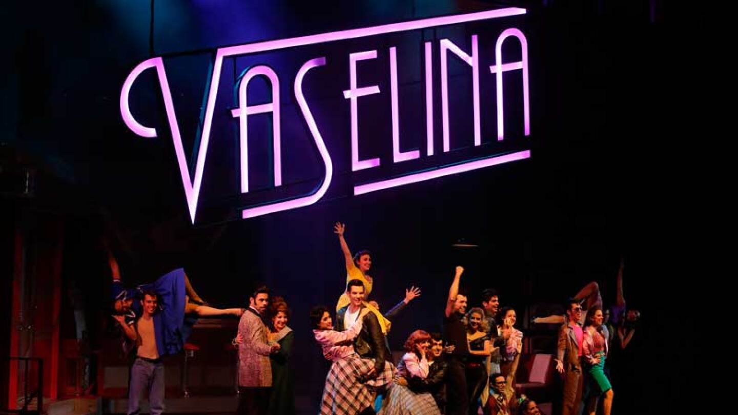 "Vaselina" festejó cien representaciones con padrinos de lujo.