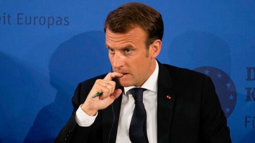 Critican a Emmanuel Macron por reprender a adolescente