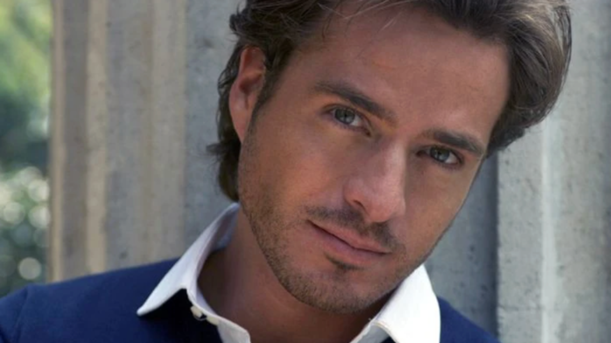El actor y cantante Víctor Noriega
