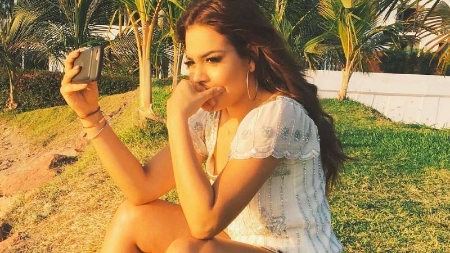 Danna Paola rompe el silencio y explica el motivo por el que se puso un vestido transparente.