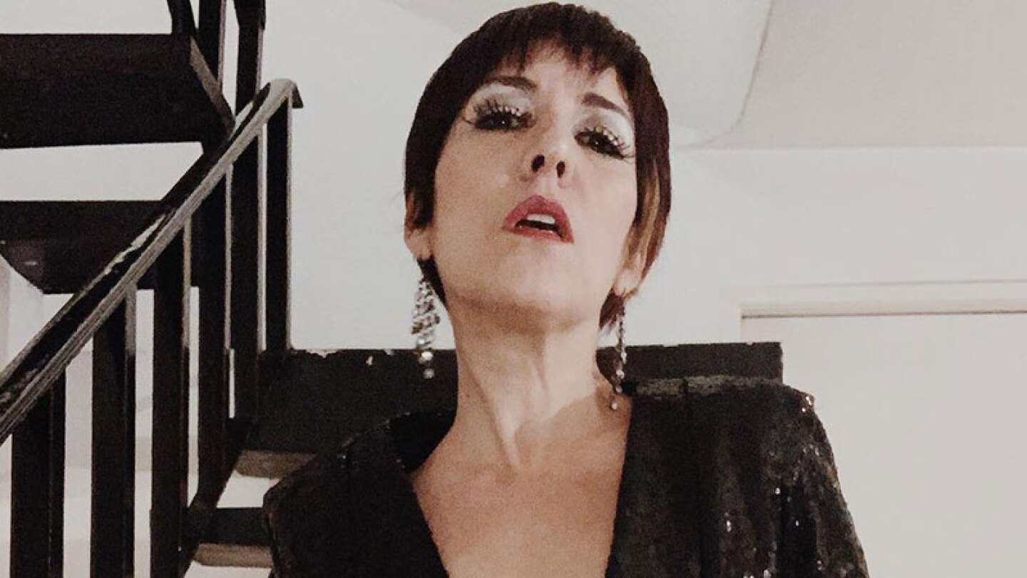 Stephanie Salas luce cuerpazo a sus 52 años.